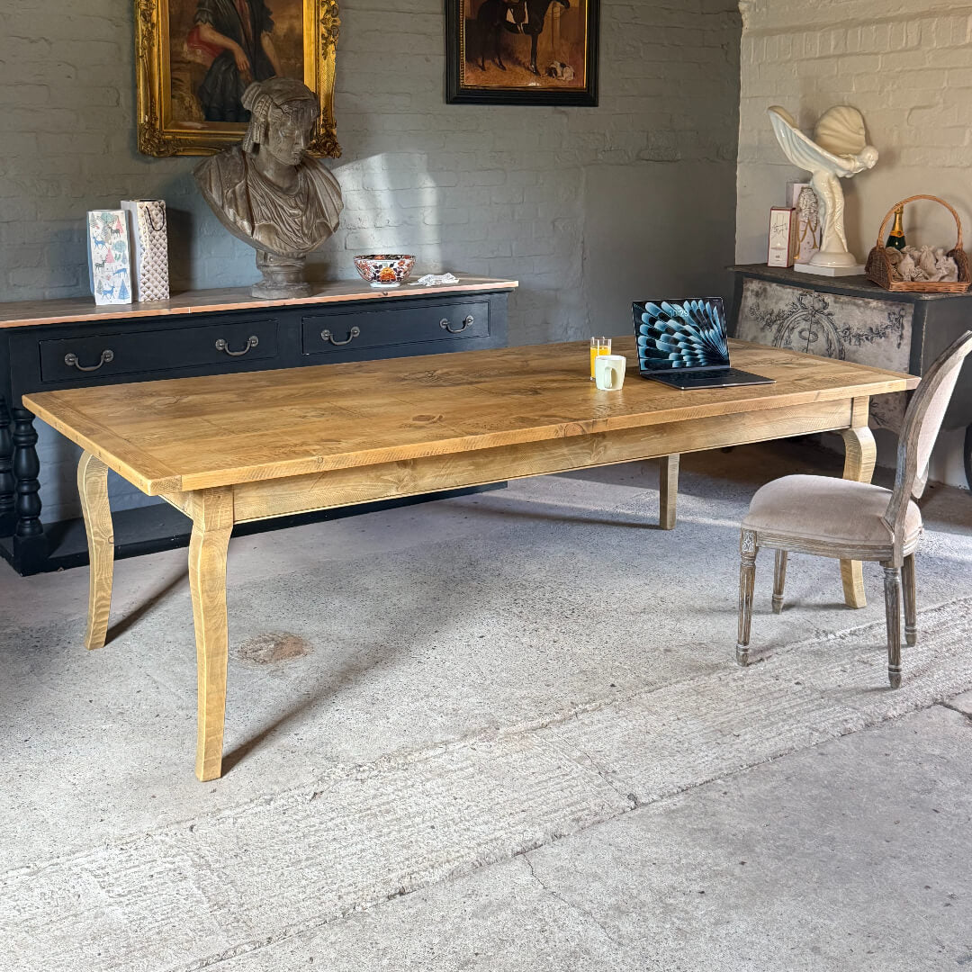 Cabriole Handmade Table