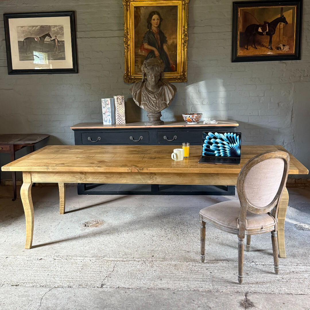 Cabriole Handmade Table