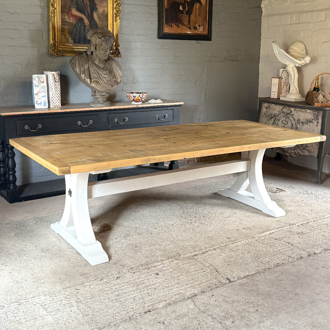 Eiffel Handmade Table