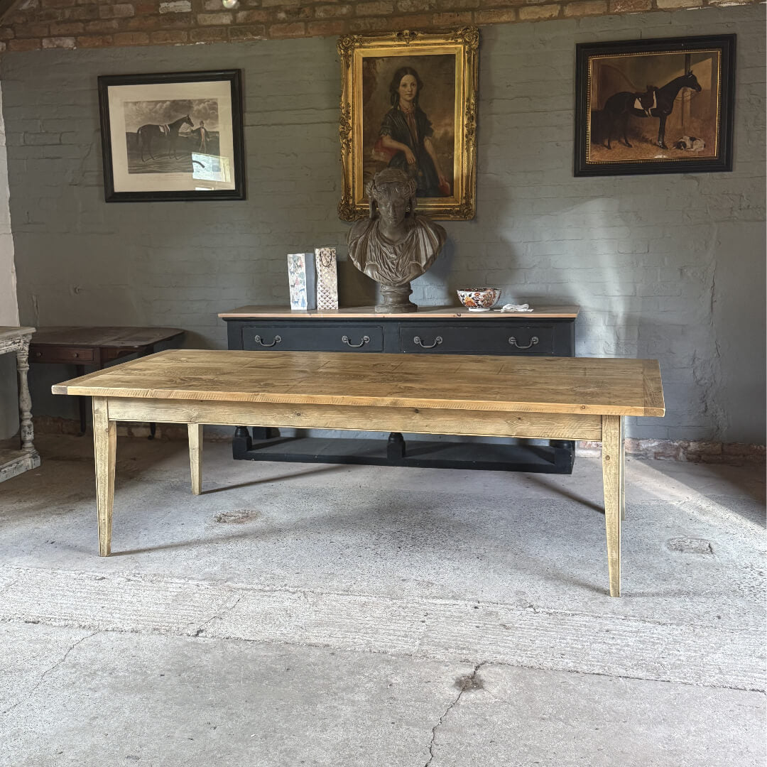 Taper Handmade Table