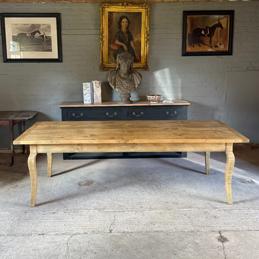 Cabriole Handmade Table