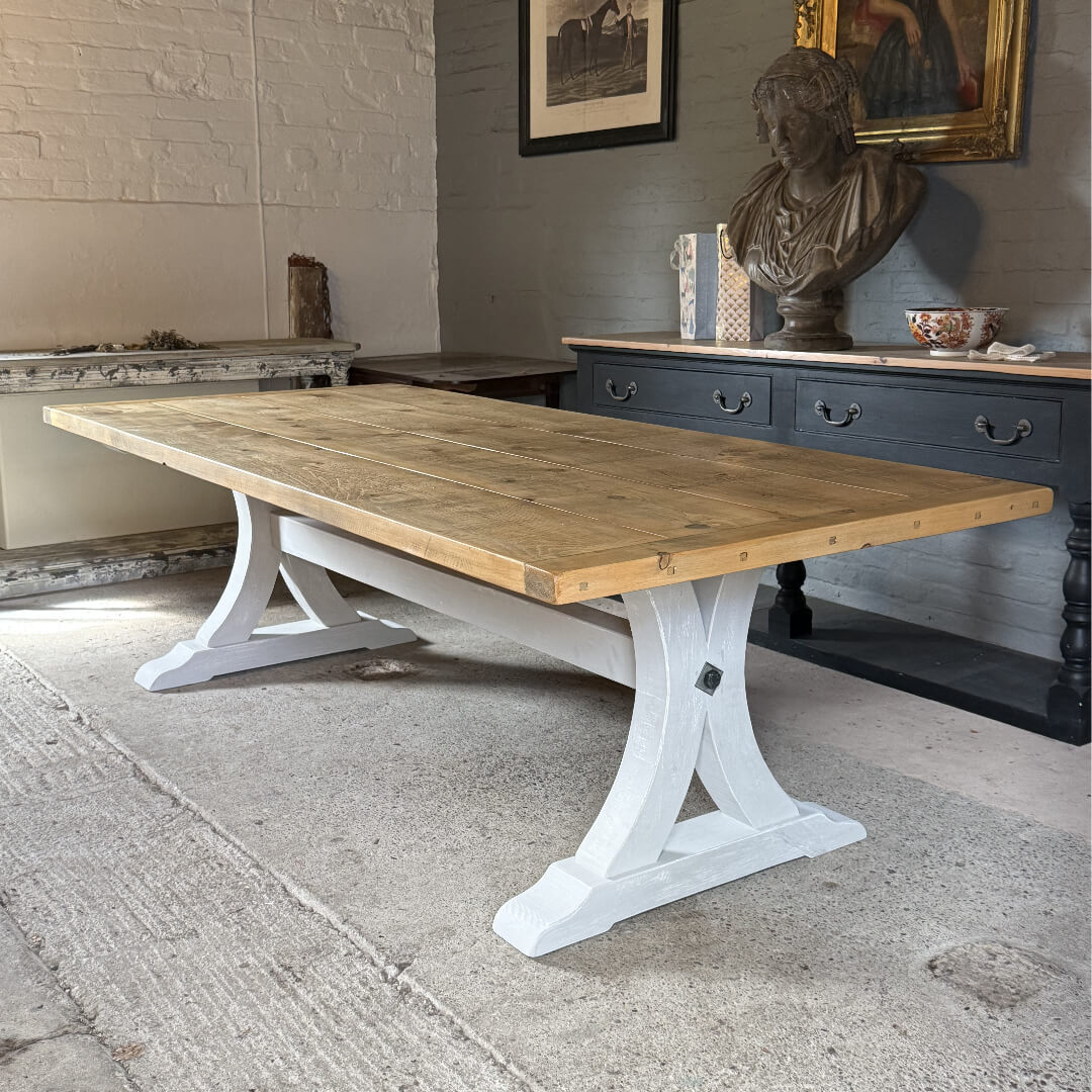 Eiffel Handmade Table