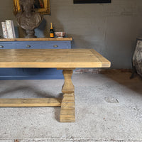 Pedestal Handmade Table